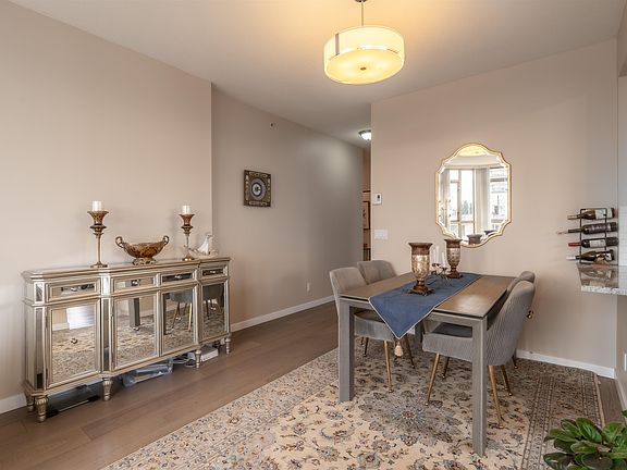 5th image of 160 W Keith Rd #801