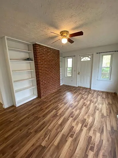 114 Lunceford Ln — Photo 33