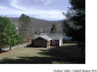 9 Lakeview Dr W, Wurtsboro, NY 12790