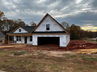 203 Floyd Meadow Dr, Inman, SC 29349