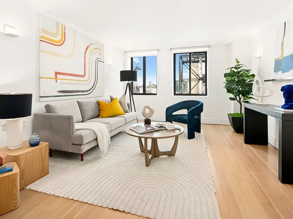 421 Hudson St APT 822, New York, NY 10014