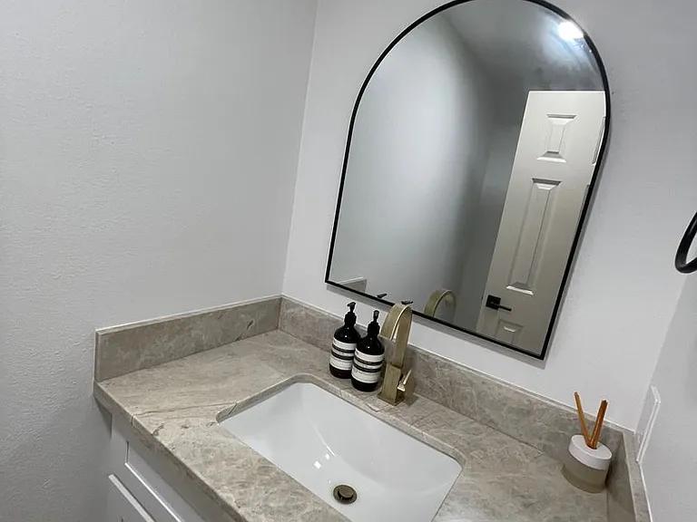 1093 S Positano Ave — Photo 4