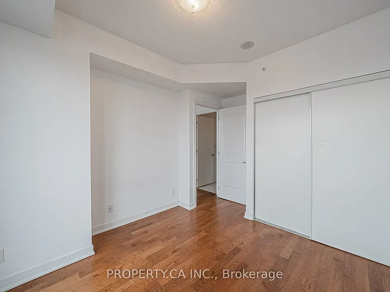 9205 Yonge St #1605 — Photo 15