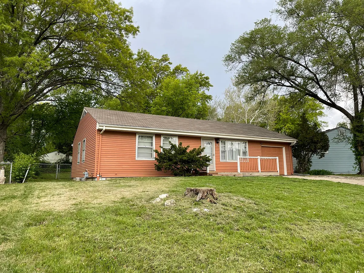 Building Photo - 2133 Naismith Dr