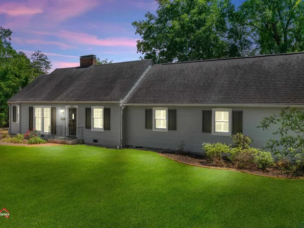 1240 Oak Dr, Kilgore, TX 75662