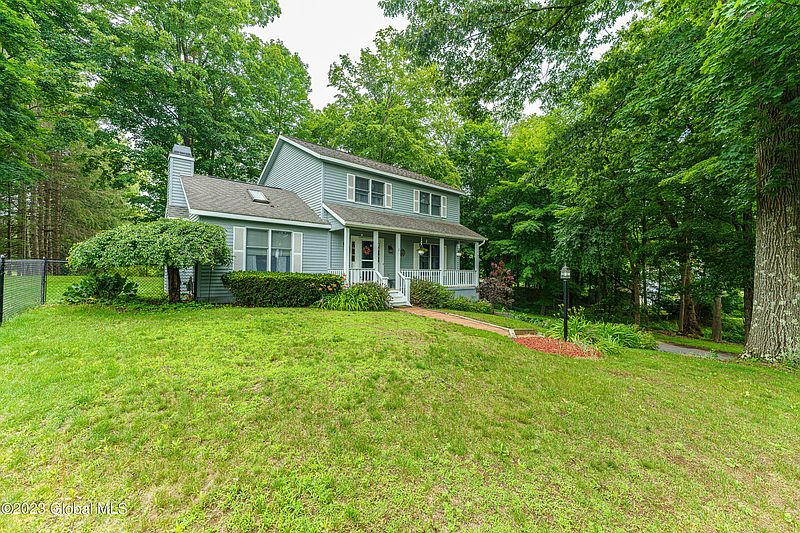 3rd image of 2 Palmer Avenue