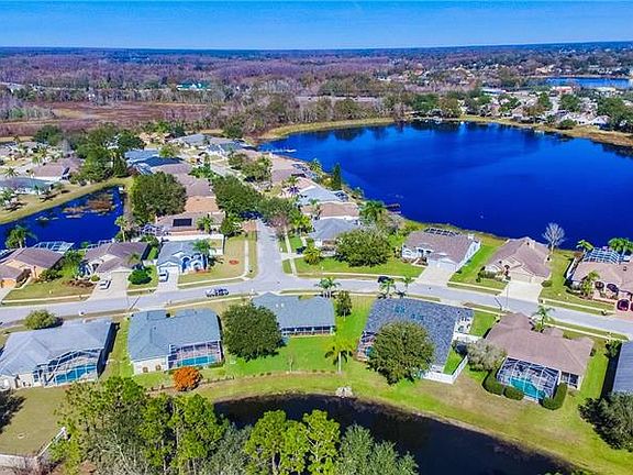 3rd image of 22452 Willow Lakes Dr
