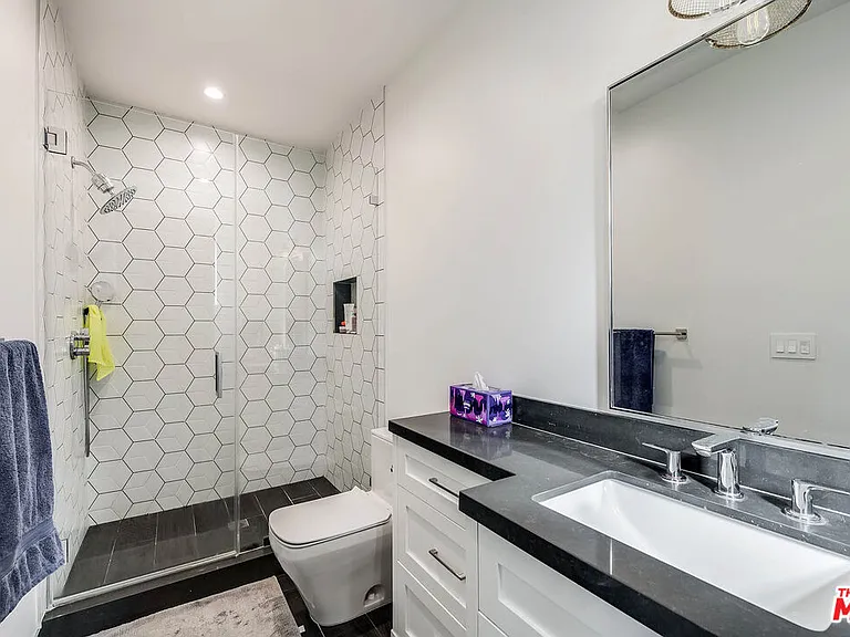 4268 Colbath Ave — Photo 28