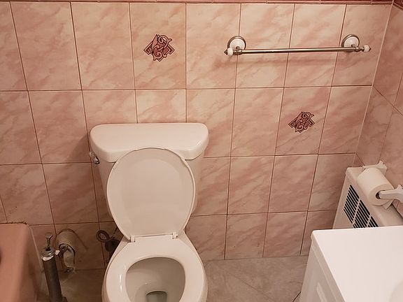 5th image of 1887 E 51st St #1