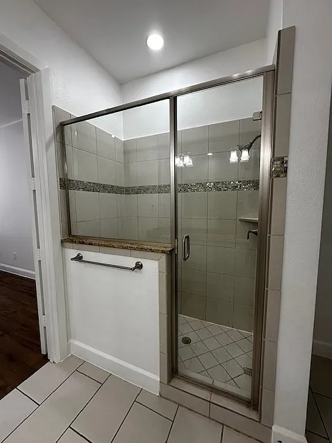 4 bed, 2037 sqft, $4,200 — Photo 4
