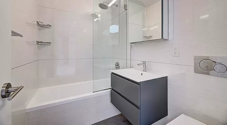 Rented by REAL New York | media 12