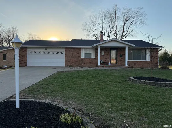 45 Lincoln Rd, Canton, IL 61520