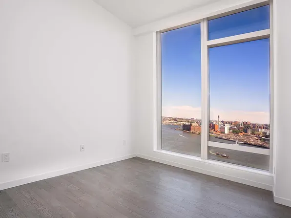 252 South Street image 4 of 15