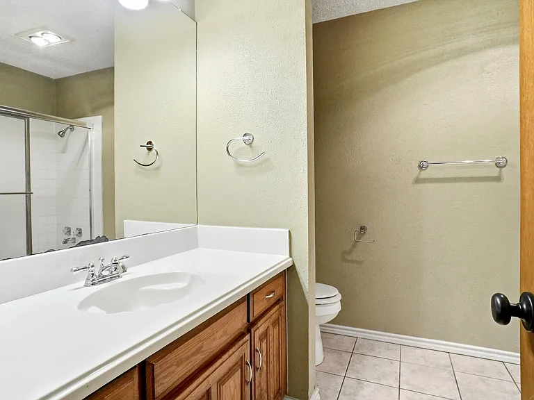 6430 Lago Vista Dr — Photo 2
