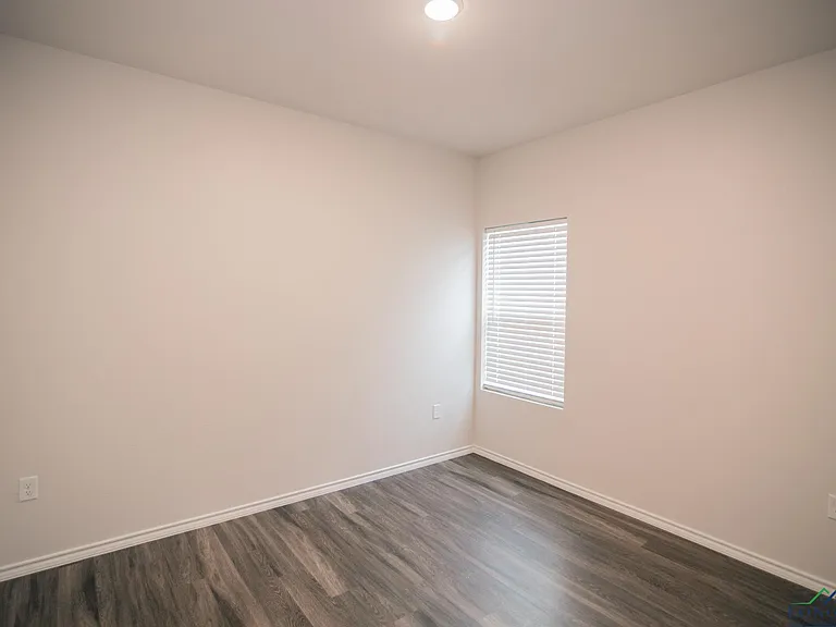 1123 Mission Creek Dr — Photo 8