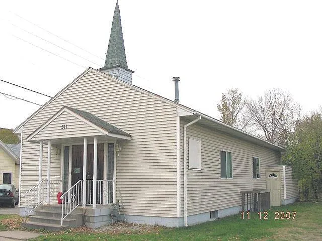 311 Center St