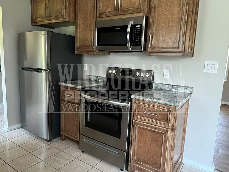 3621 Hillway Dr — Photo 6