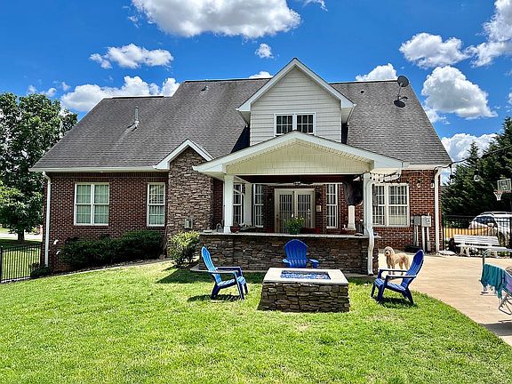 5th image of 1006 Allandale Cir