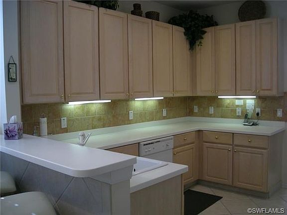 3rd image of 3986 Bishopwood Ct W Unit 202