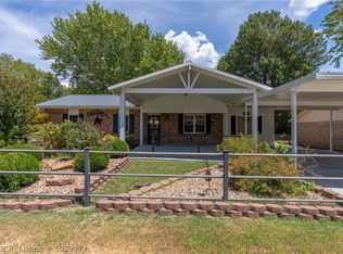 1308 Brewer Ln, Lavaca, AR 72941