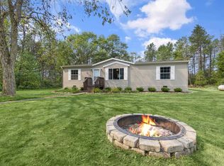 N9609 Porfilio Cir, Crivitz, WI 54114