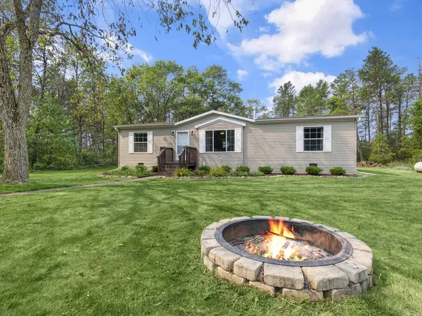 N9609 Porfilio Cir, Crivitz, WI 54114