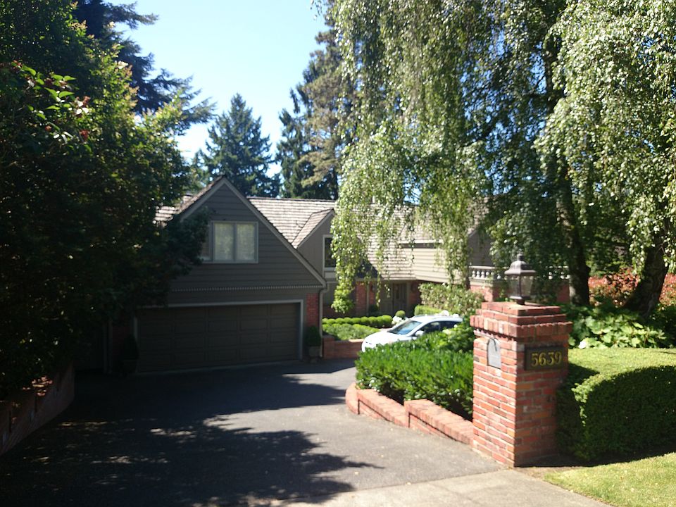 1st image of 5639 NE Keswick Dr