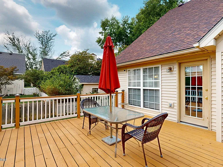 9916 Spring Gate Dr — Photo 22