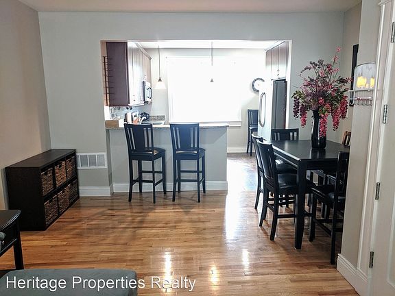 3rd image of 4101 Magnolia Ave #301