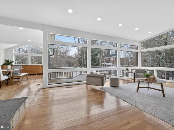 6113 Madawaska Rd, Bethesda, MD 20816