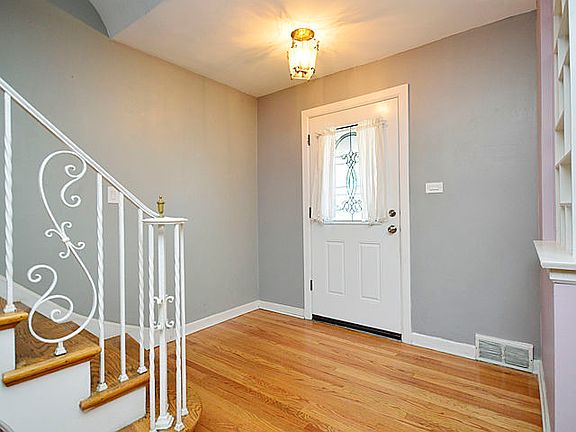 4th image of 3501 W Rosemont Ave