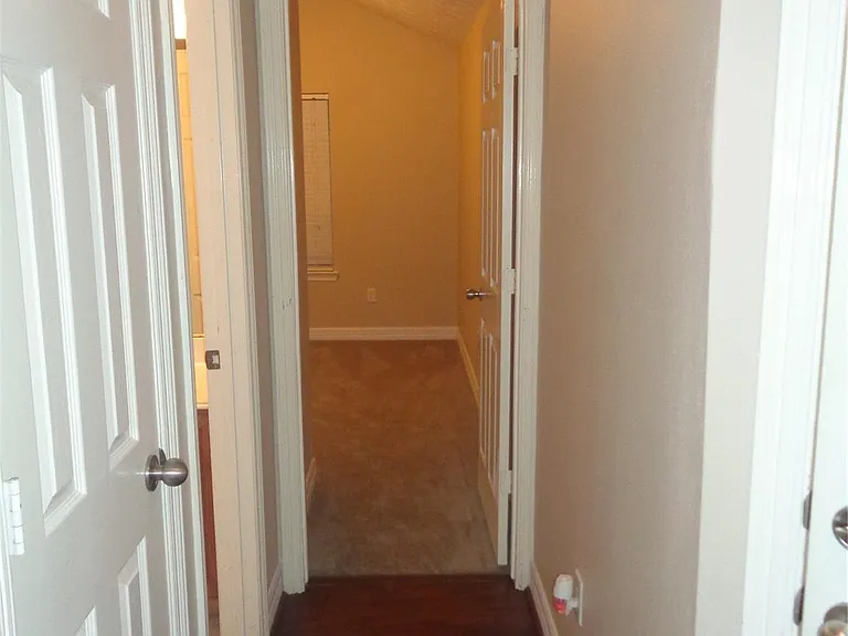 19017 Hammer Ln — Photo 16