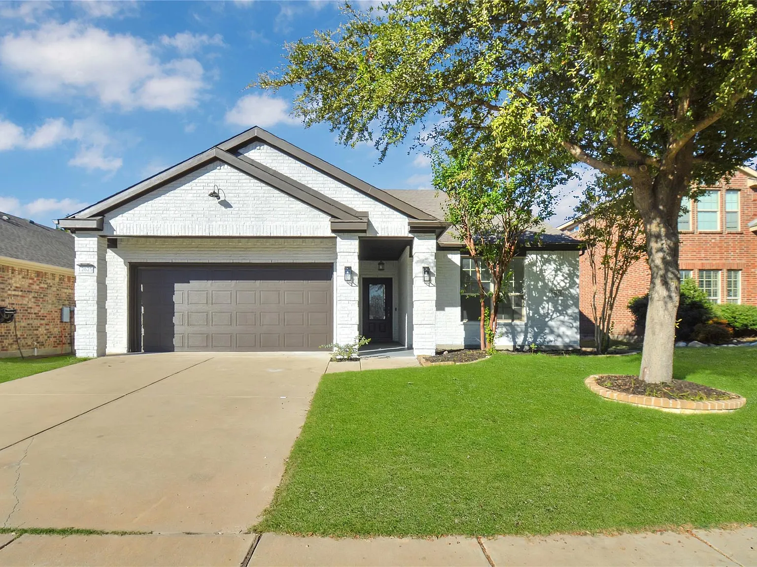4 bed, 2492 sqft, $3,200 — Photo 1