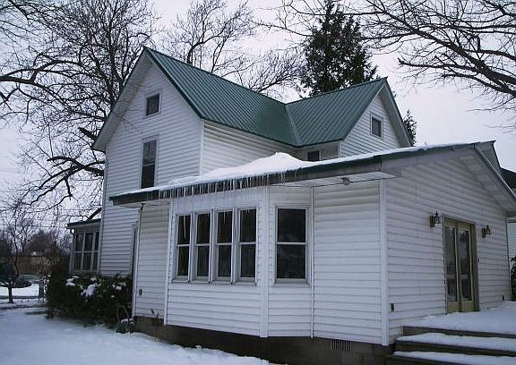 4th image of 19 Cass St