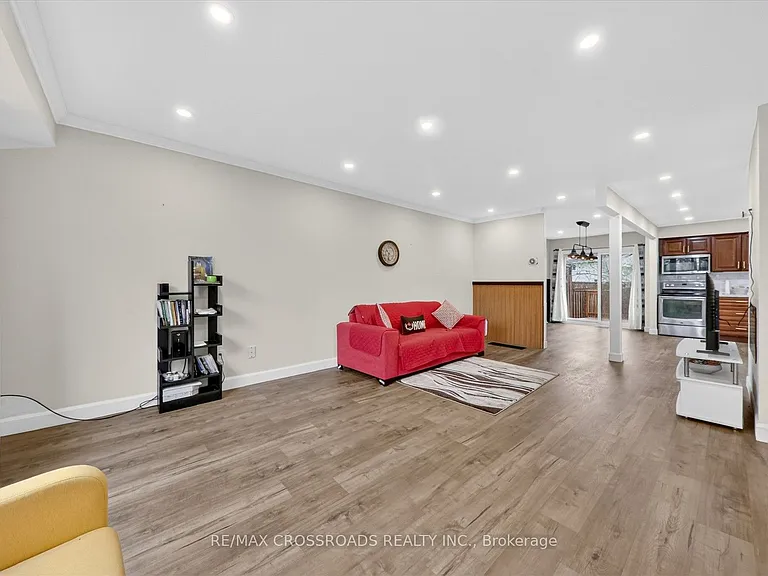 357 Pompano Ct — Photo 7
