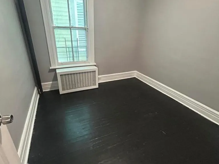 472 Hudson Ave #1 — Photo 7