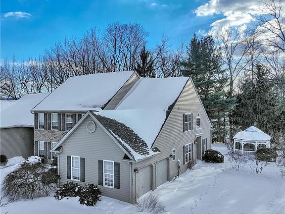 2nd image of 2073 Rolling Meadow Dr