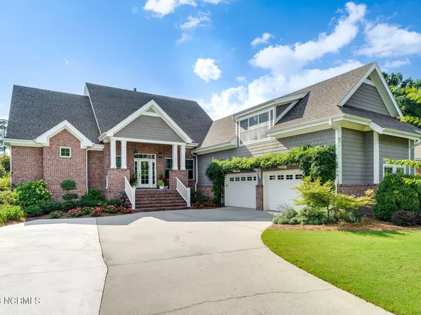 124 Cedar Point Drive, Wallace, NC 28466