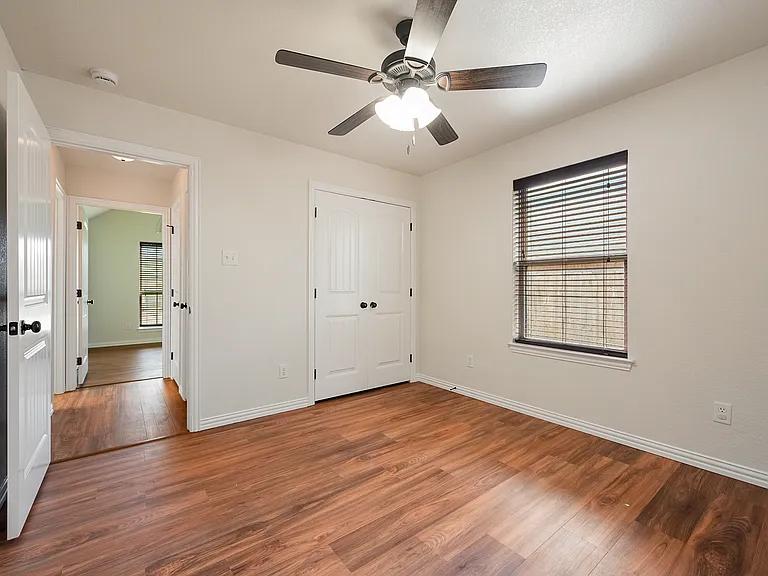 1037 Inverness Dr — Photo 11