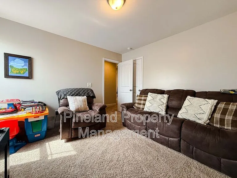 3935 Standardbred Dr — Photo 19