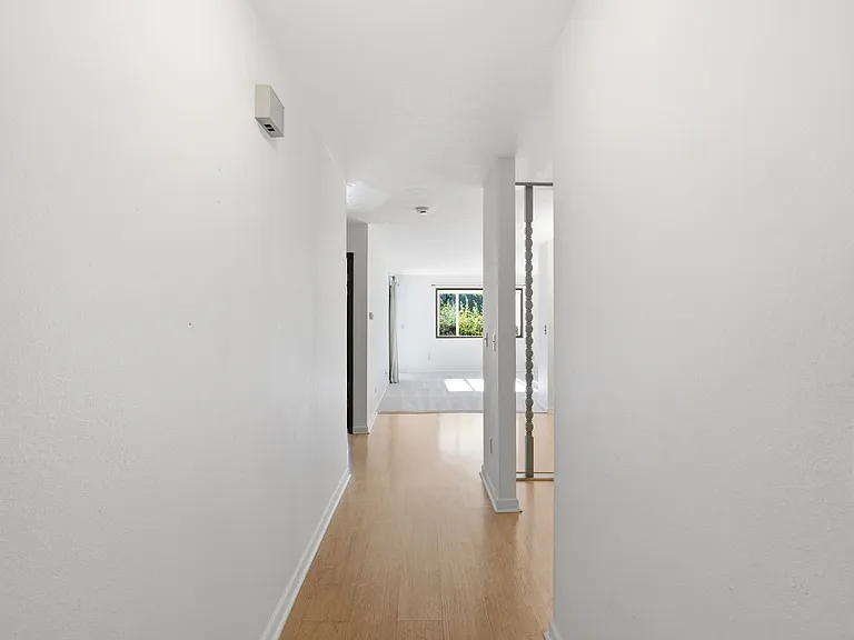336 SE 50th Ave #1 — Photo 2