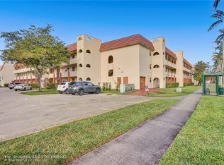 2600 W Sunrise Lakes Dr #105, Sunrise, FL 33322