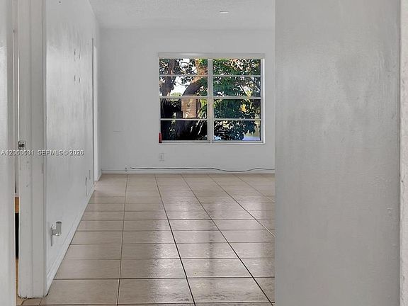 5th image of 19105 NE 2nd Ave APT 2118