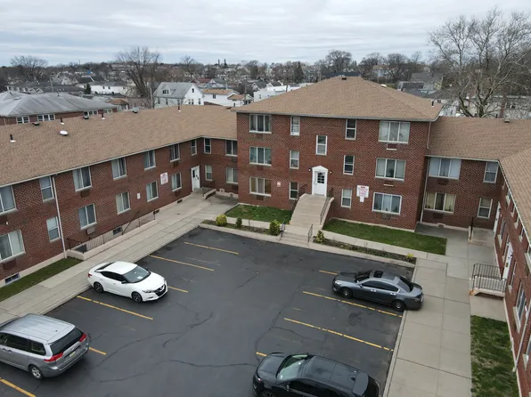 656 Port Richmond Avenue image 2 of 3