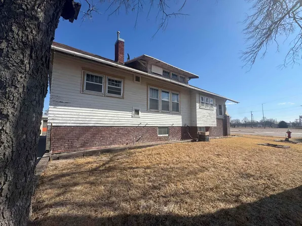 211 W 5th St, Lexington, NE 68850