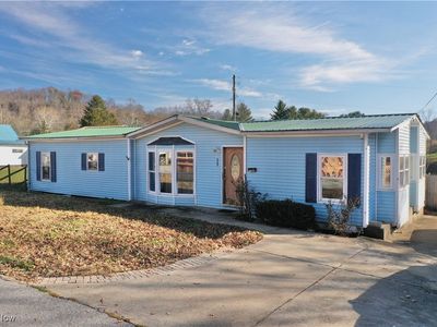 600 E Main St, Mannington, WV, 26582