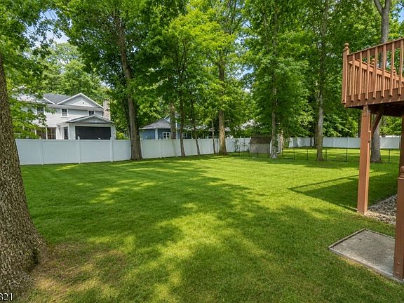 3rd image of 69 Jones Dr
