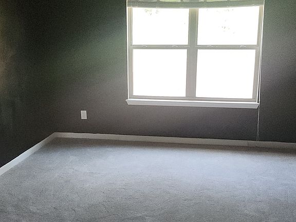 5th image of 253 Aylesbury Blvd