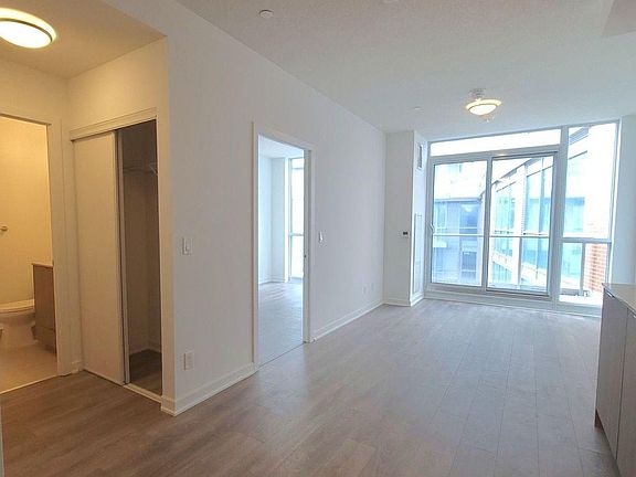 5th image of 38 Forest Manor Rd N #510