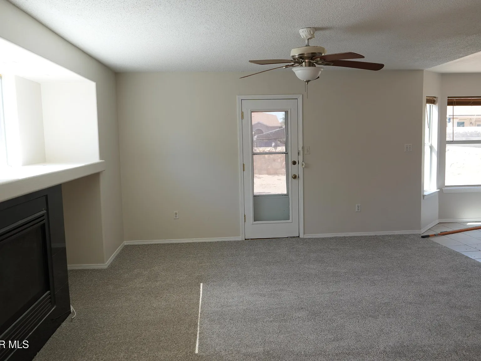 4 bed, 2.5 bath, 2034 sqft, $1,675 — Photo 3